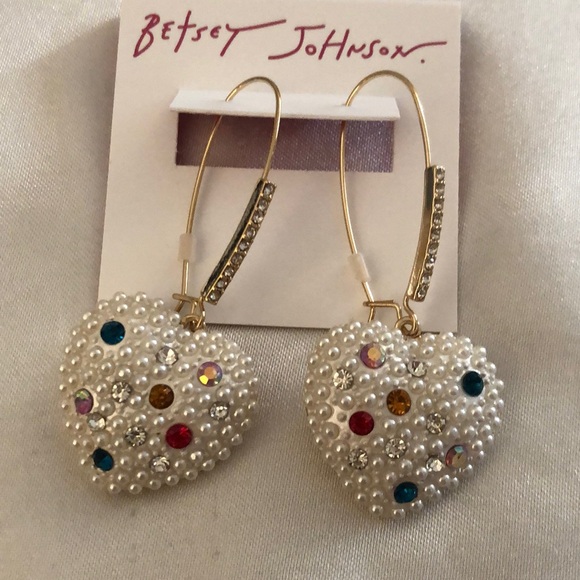 Betsey Johnson Gold Tone Pop Heart Faux Pearl & Crystal Drop Earrings NWT - Picture 7 of 10
